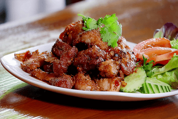 thịt đùi heo nướng mắm